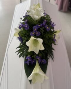 arkkulaite-valkolilja-iiris-valkoinen-sininen
