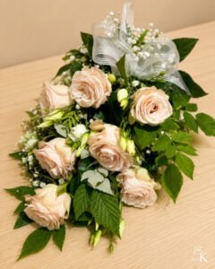 surukimppu-ruusut-valkoinen-eustoma-harsokukka
