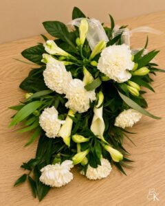 surukimppu-valkoinen-calla-inkalilja-neilikka