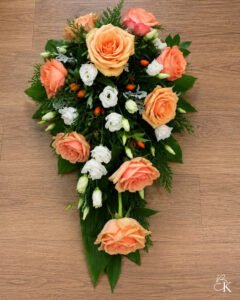 surulaite-persikka-valkoinen-ruusu-eustoma