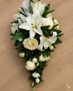 surulaite-valkoinen-lilja-ruusu-eustoma