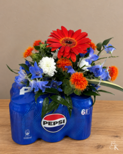pullokoriste_pepsi_oranssi_sininen_valkoinen_gerbera_ritarinkannus